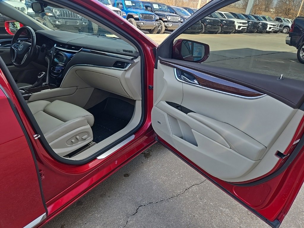 Used 2013 Cadillac XTS Luxury w/ Driver Awareness Package image 68