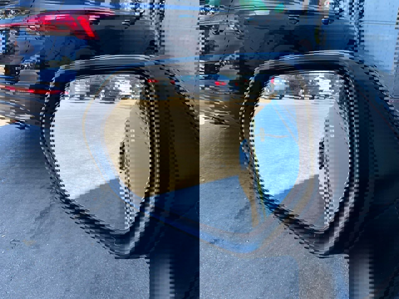 Used 2024 Toyota Corolla LE image 18