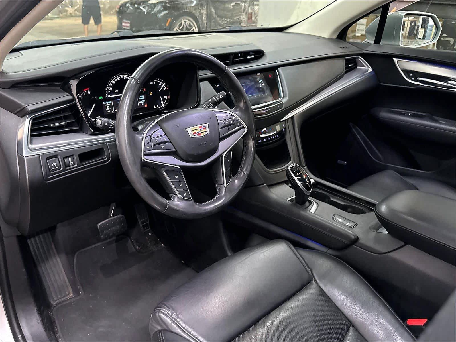 Used 2018 Cadillac XT5 Premium Luxury FWD image 16