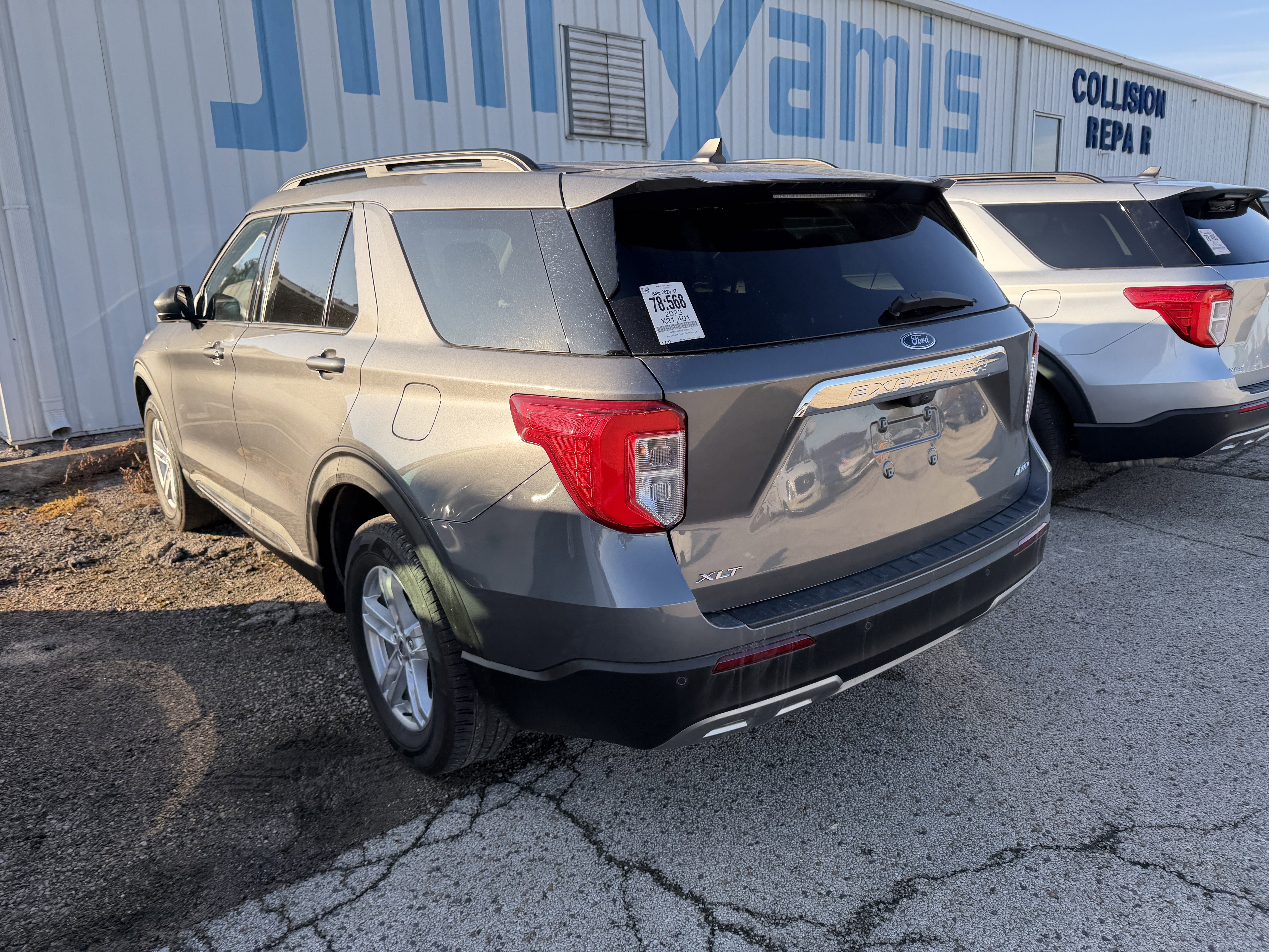 Used 2023 Ford Explorer XLT w/ Equipment Group 202A image 10