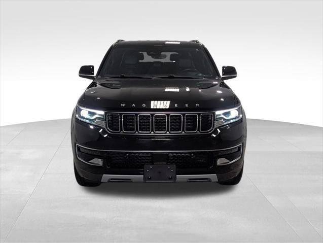 Certified 2022 Jeep Wagoneer Series II w/ Rear Seat Video Group 1 AWD/4WD image 8