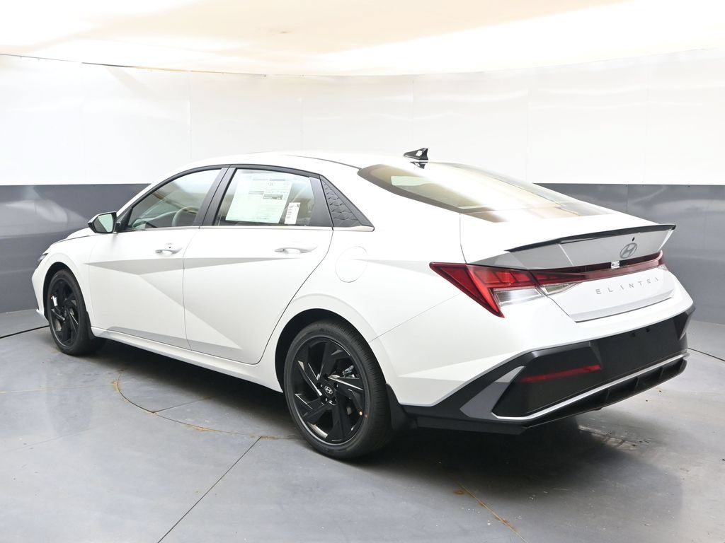 New 2026 Hyundai Elantra SEL Sport Premium FWD image 3
