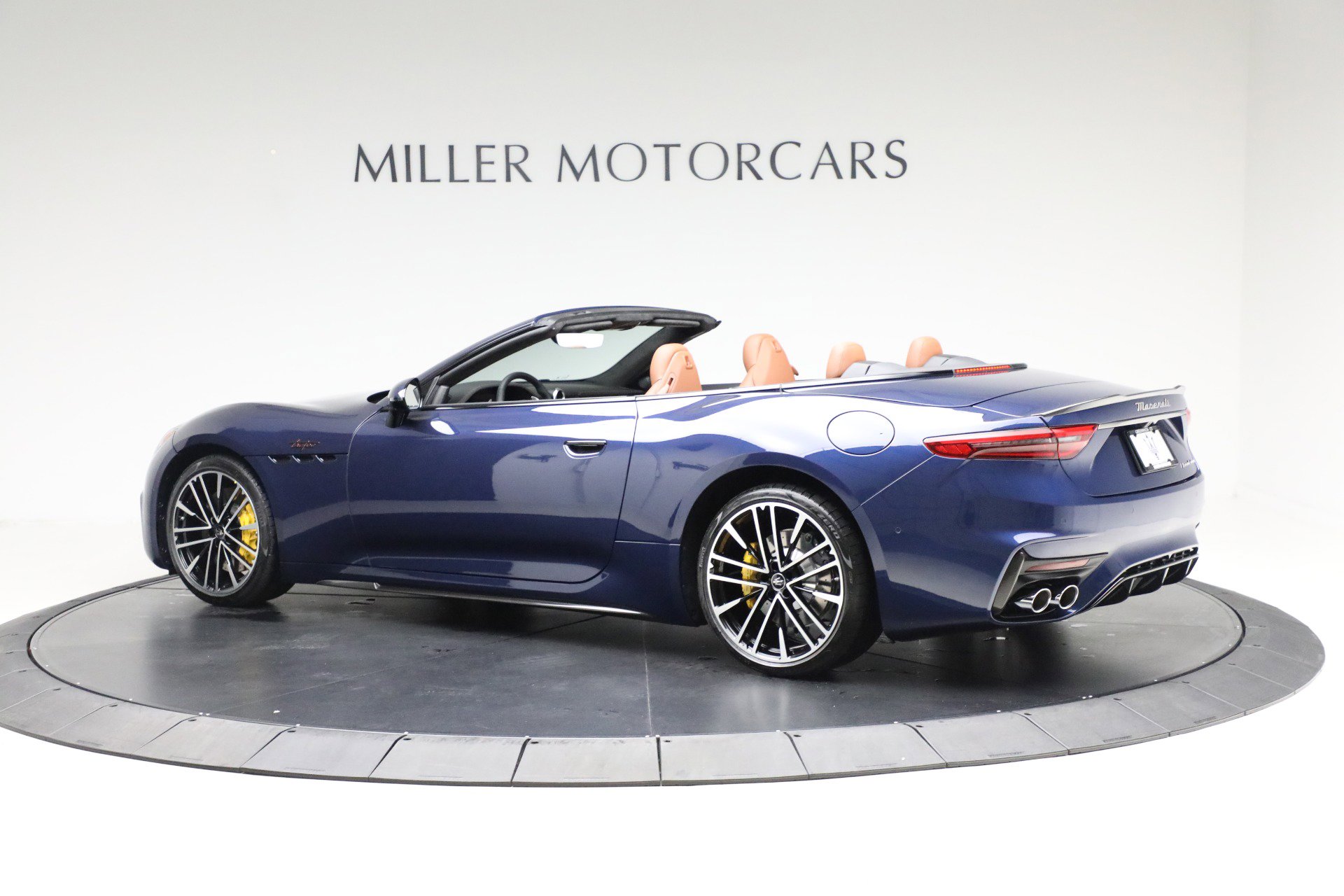 New 2026 Maserati GranCabrio Trofeo image 3