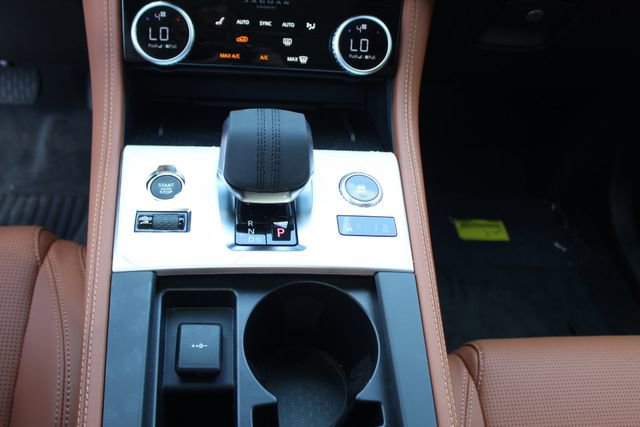 New 2026 Jaguar F-PACE R-Dynamic S image 15