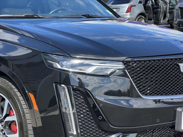 Used 2024 Cadillac XT6 Sport w/ Technology Package AWD/4WD image 12