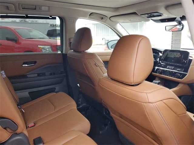 New 2025 Nissan Pathfinder Platinum image 29