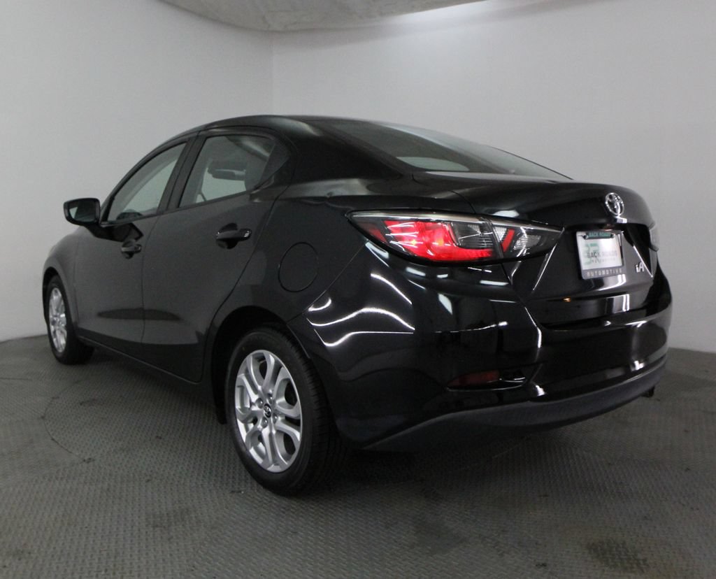 Used 2018 Toyota Yaris iA FWD image 7