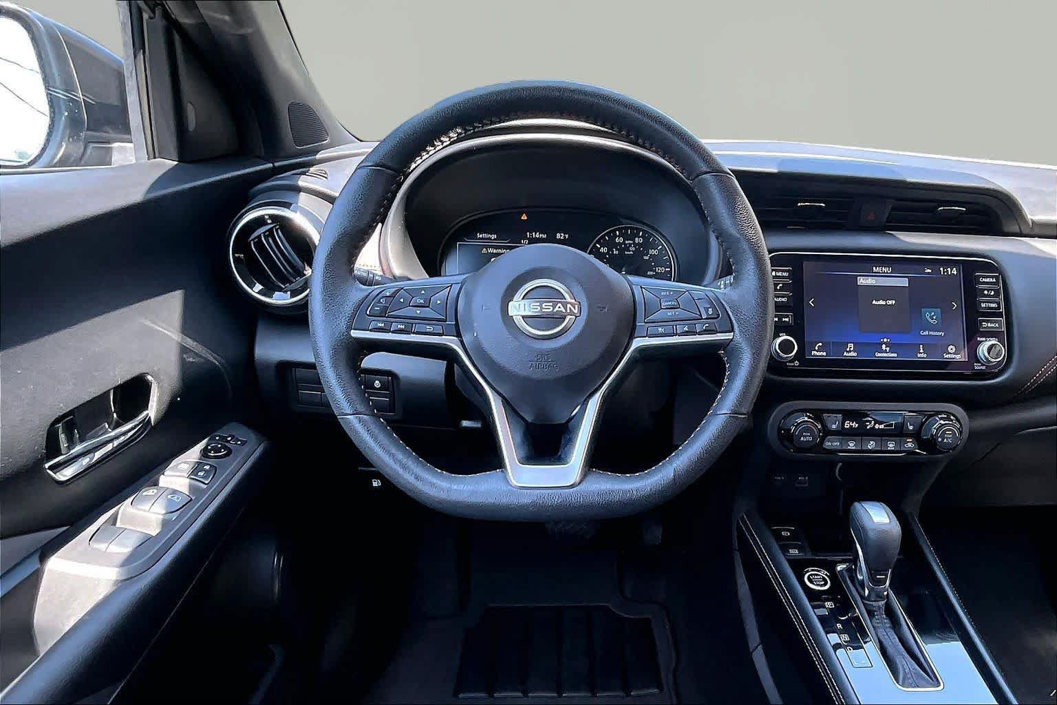 Used 2023 Nissan Kicks SR w/ SR Premium Package FWD image 6