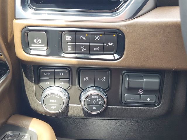 Used 2026 GMC Yukon Denali Ultimate w/ LPO, Floor Liner Package AWD/4WD image 23