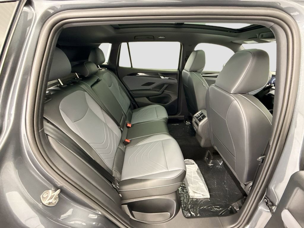 New 2026 Volkswagen Tiguan SE R-Line image 20