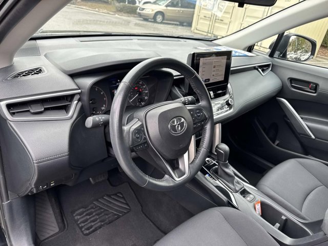 Used 2023 Toyota Corolla Cross LE image 11