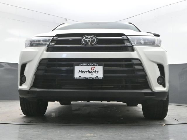 Used 2019 Toyota Highlander SE w/ Nightshade Edition AWD/4WD image 41
