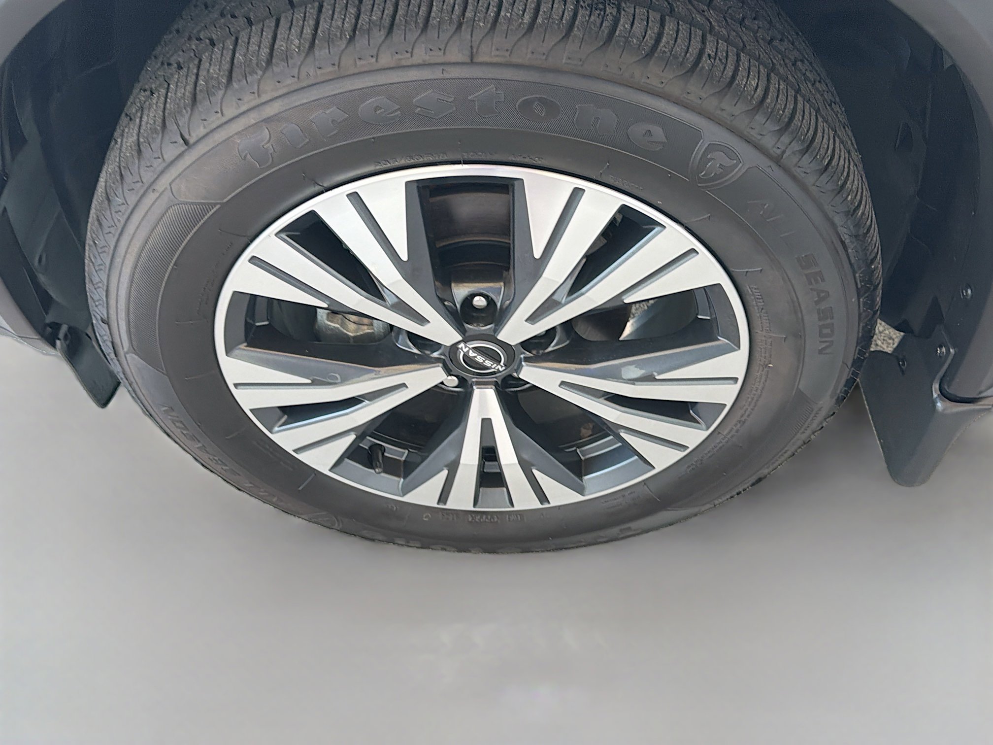 Used 2023 Nissan Rogue SV image 36