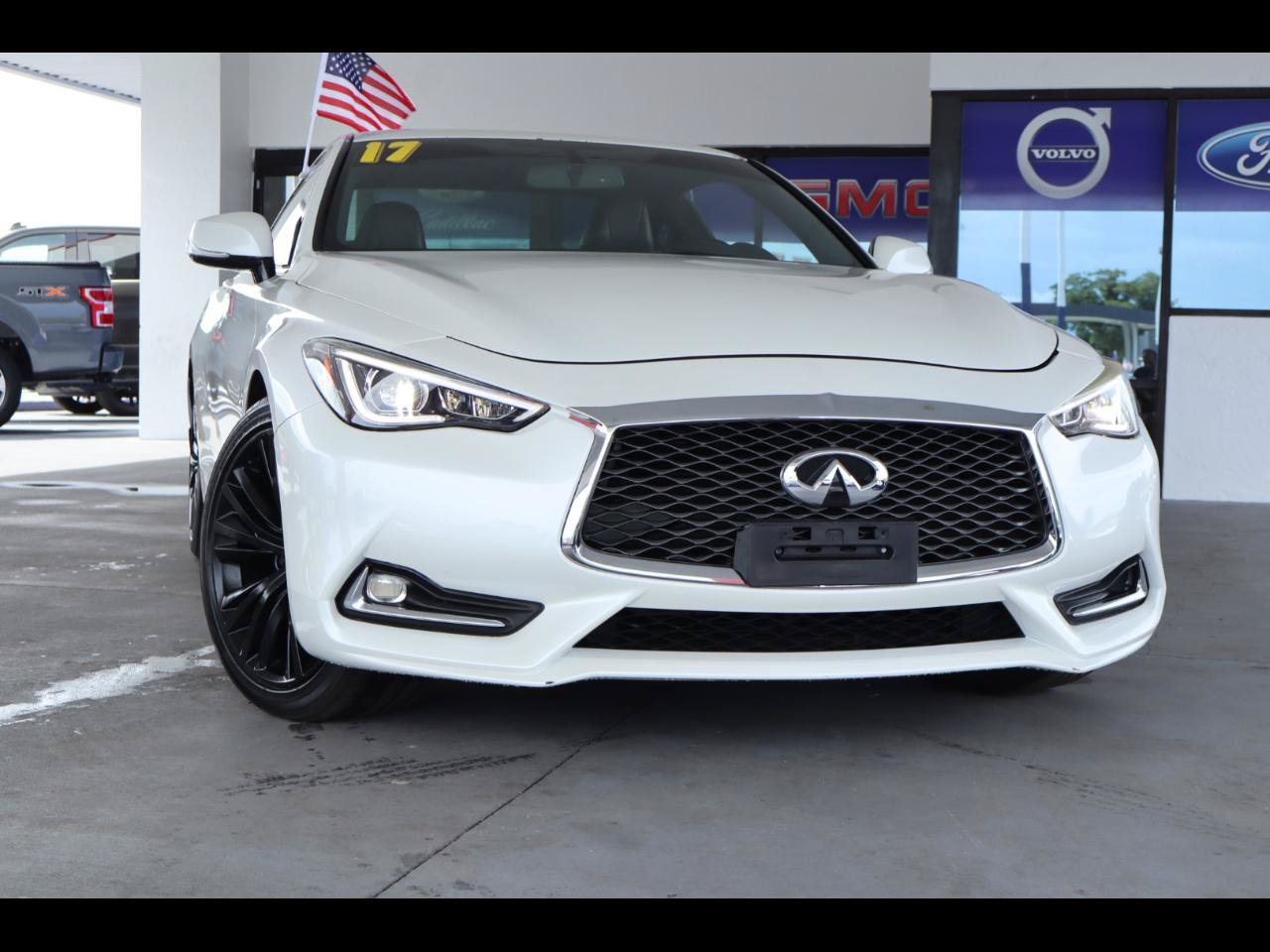 Used 2017 INFINITI Q60 3.0t w/ Premium Plus Package 3.0T AWD/4WD image 1