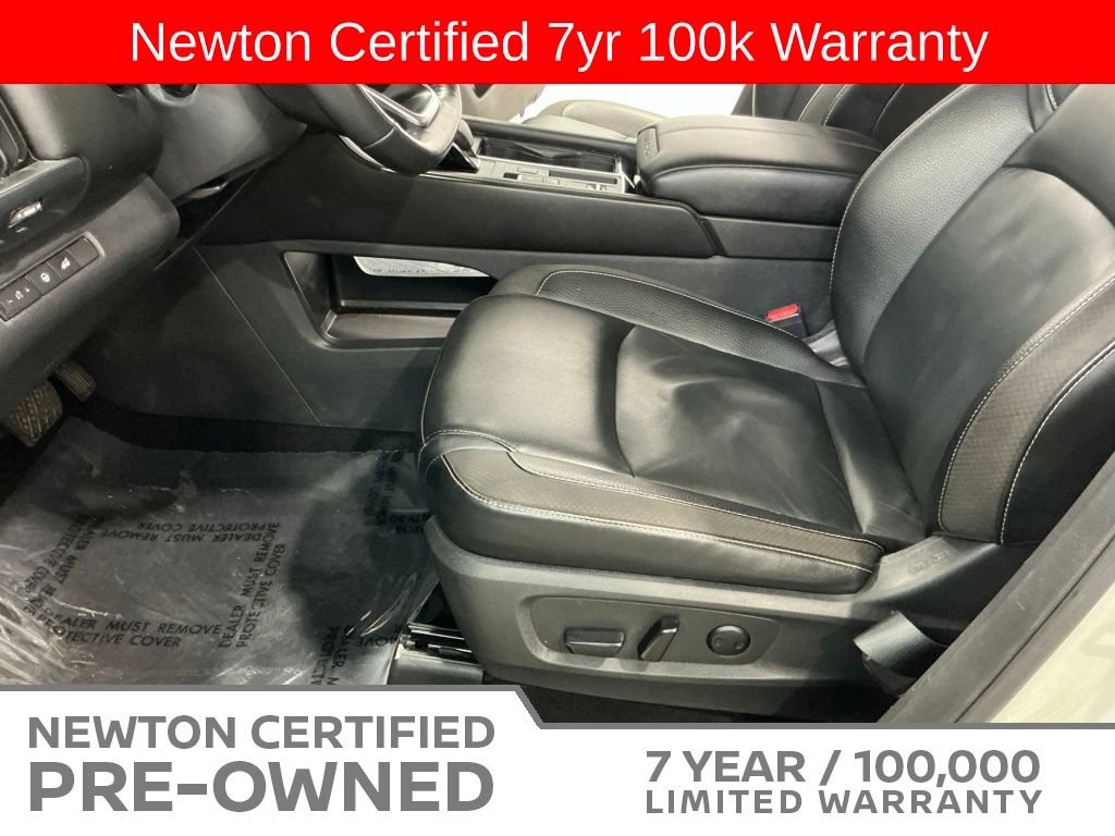 Used 2023 Nissan Pathfinder SL w/ Black Appearance Package FWD image 15