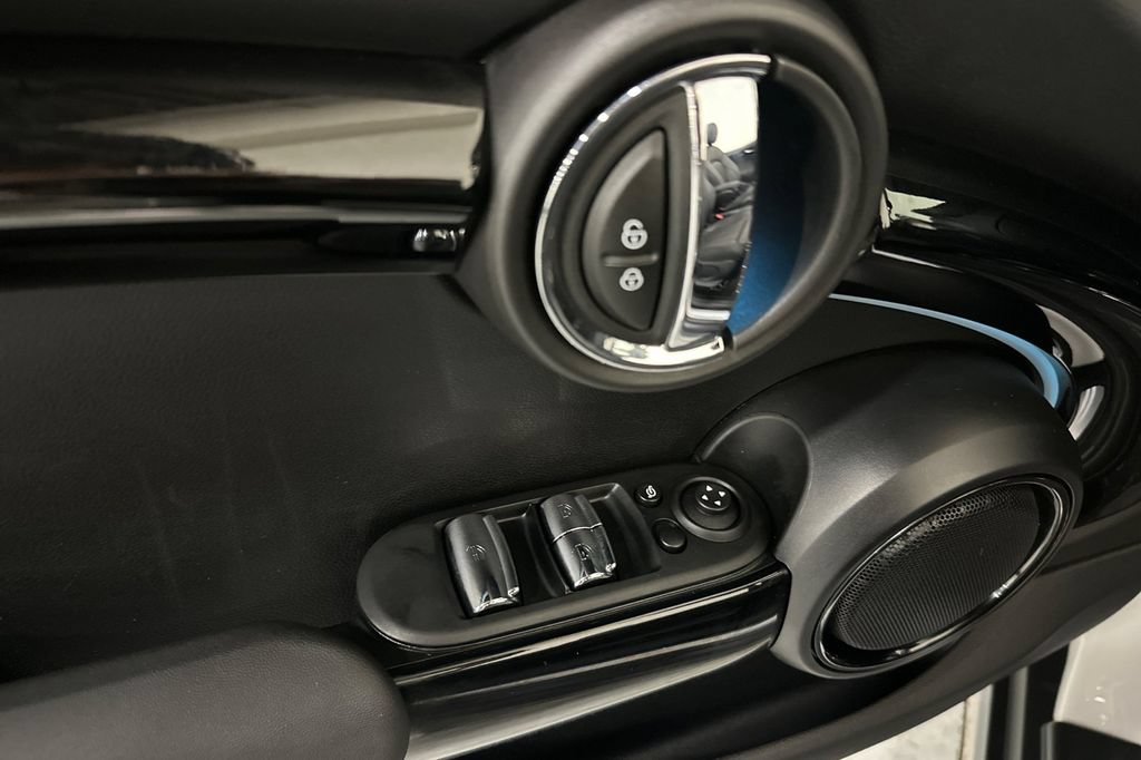 Certified 2024 MINI Cooper S w/ Seaside Edition FWD image 12