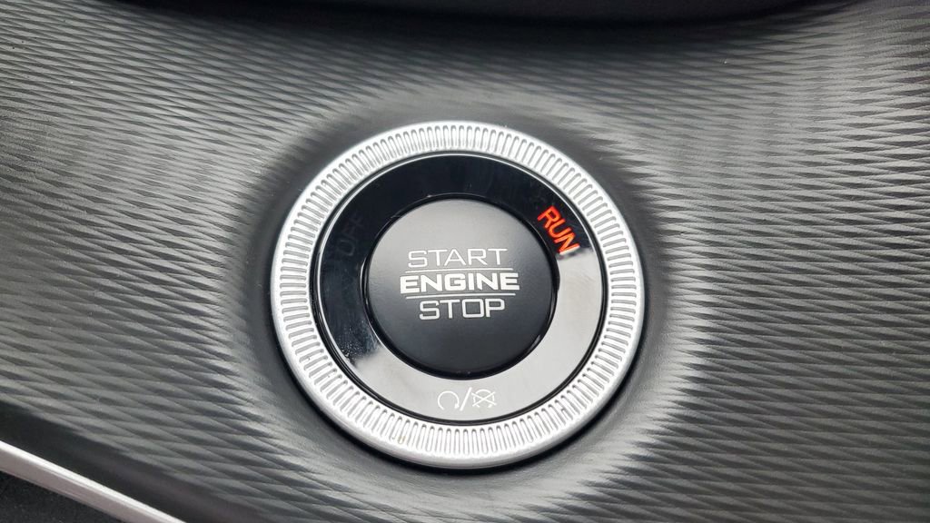 New 2025 Jeep Grand Cherokee Altitude image 29