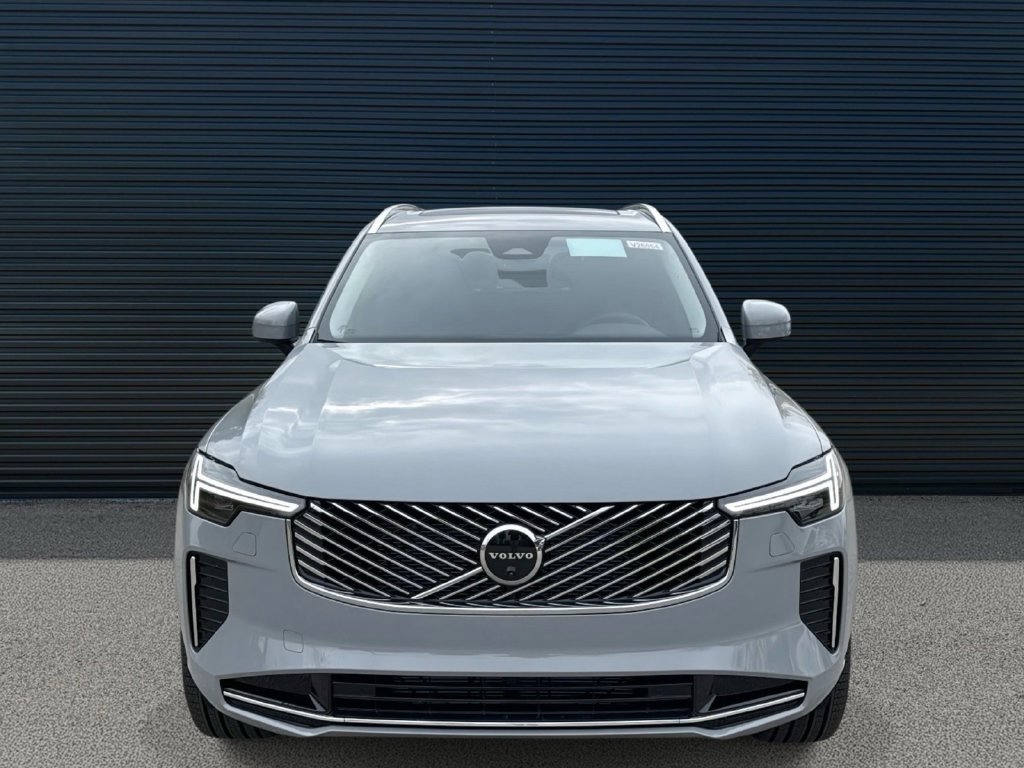 Certified 2026 Volvo XC90 B6 Plus w/ Protection Package Premier AWD/4WD image 2