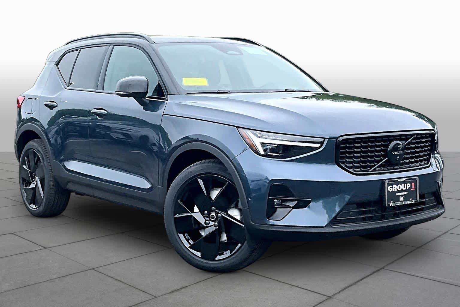New 2026 Volvo XC40 B5 Ultra w/ Protection Package Premier AWD/4WD image 17