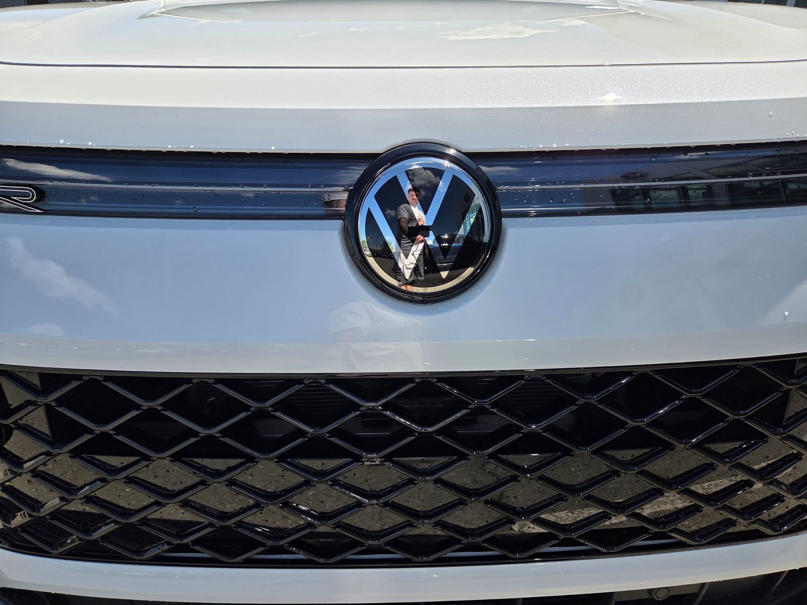 New 2026 Volkswagen Tiguan SE R-Line AWD/4WD image 6