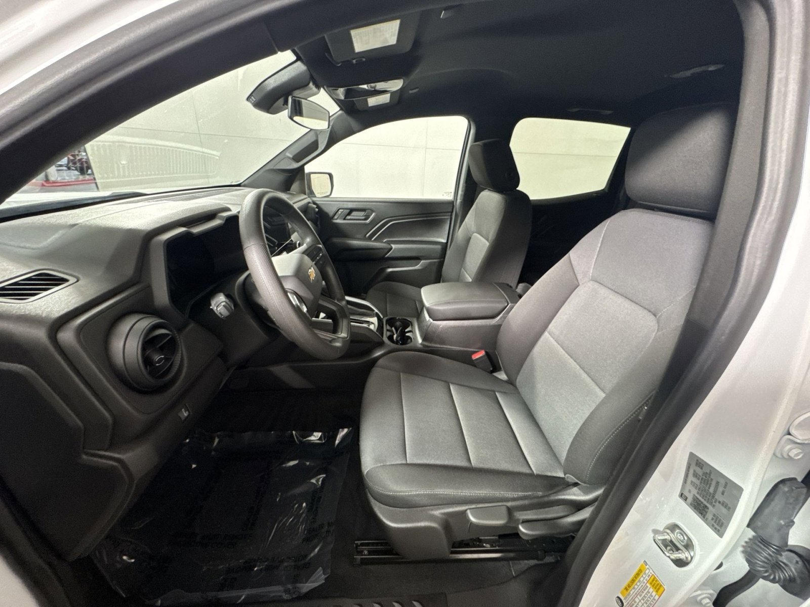 Used 2025 Chevrolet Colorado W/T w/ WT Custom Package image 13