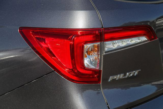 Used 2021 Honda Pilot Elite image 12