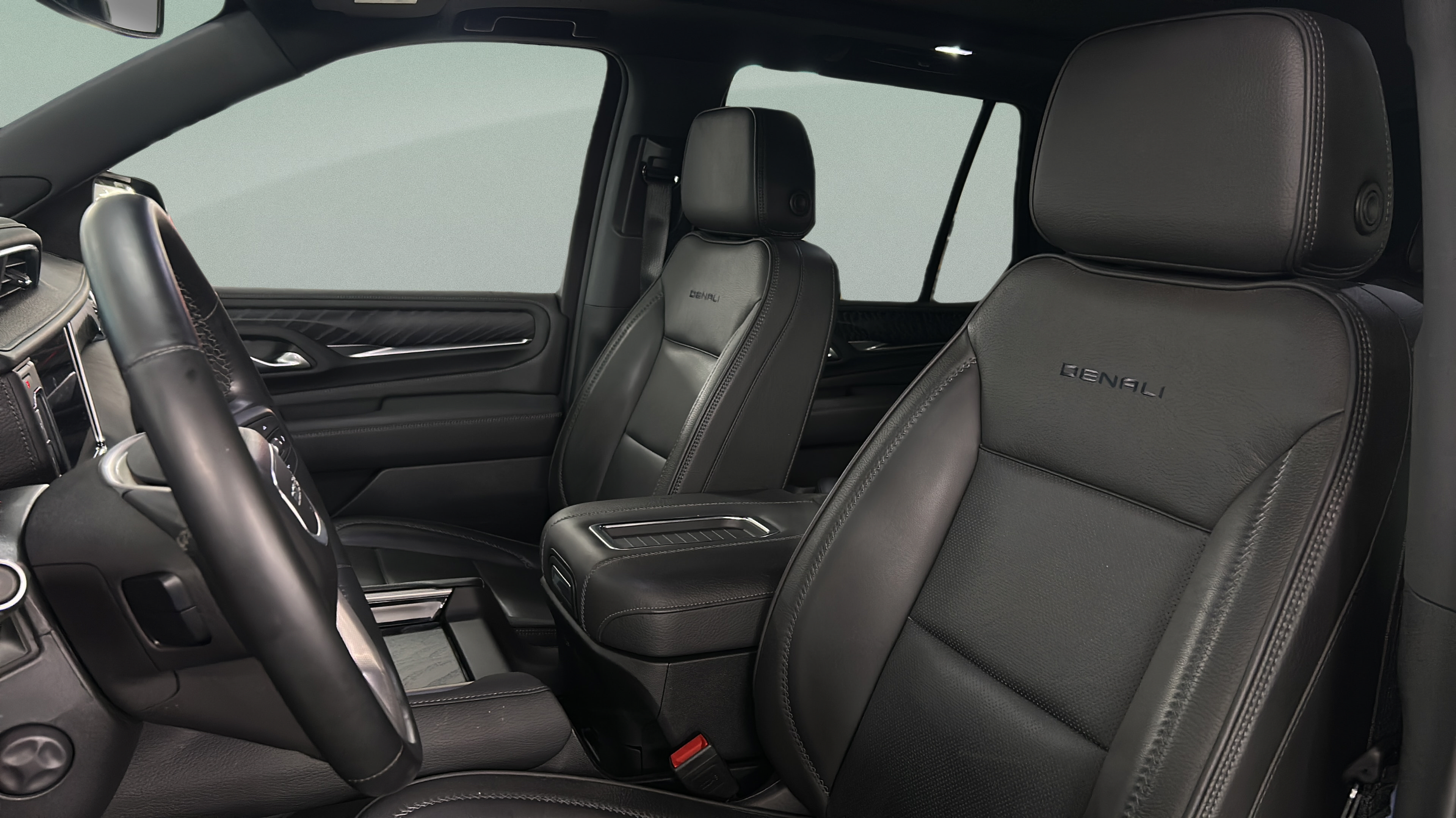 Used 2024 GMC Yukon Denali w/ Max Trailering Package RWD image 9