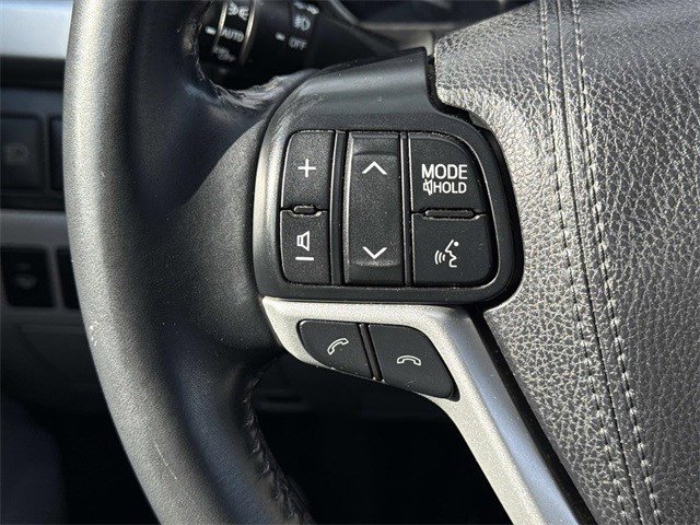 Used 2018 Toyota Highlander XLE image 25