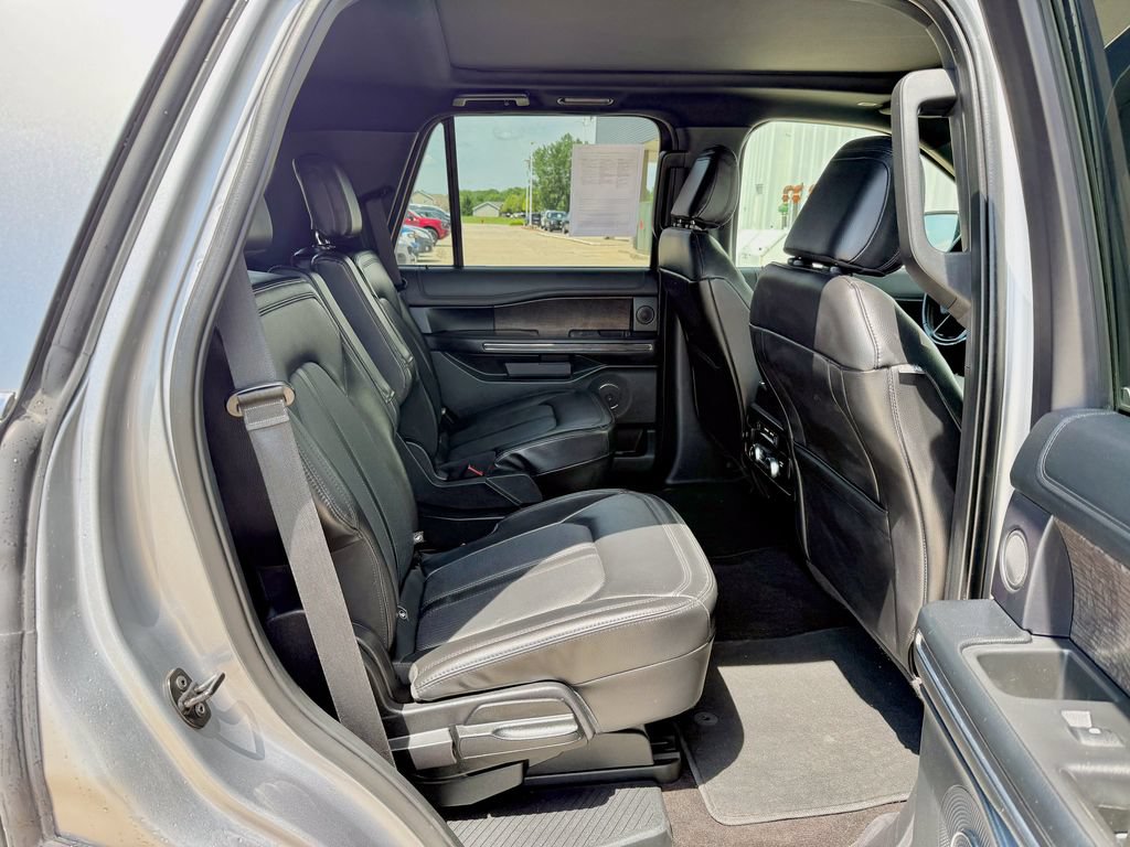 Used 2021 Ford Expedition Limited AWD/4WD image 23