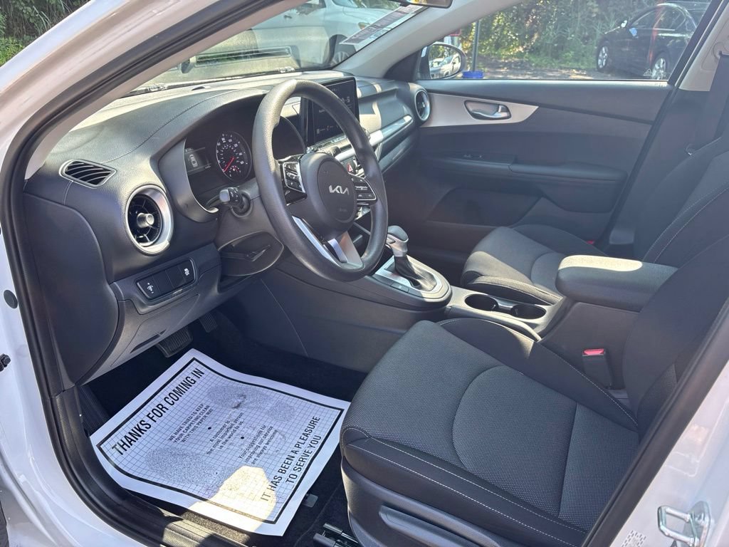 Used 2023 Kia Forte LXS FWD image 9