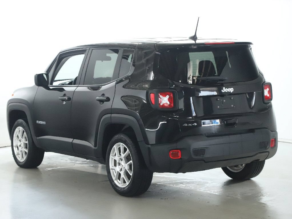 Used 2023 Jeep Renegade Latitude AWD/4WD image 37