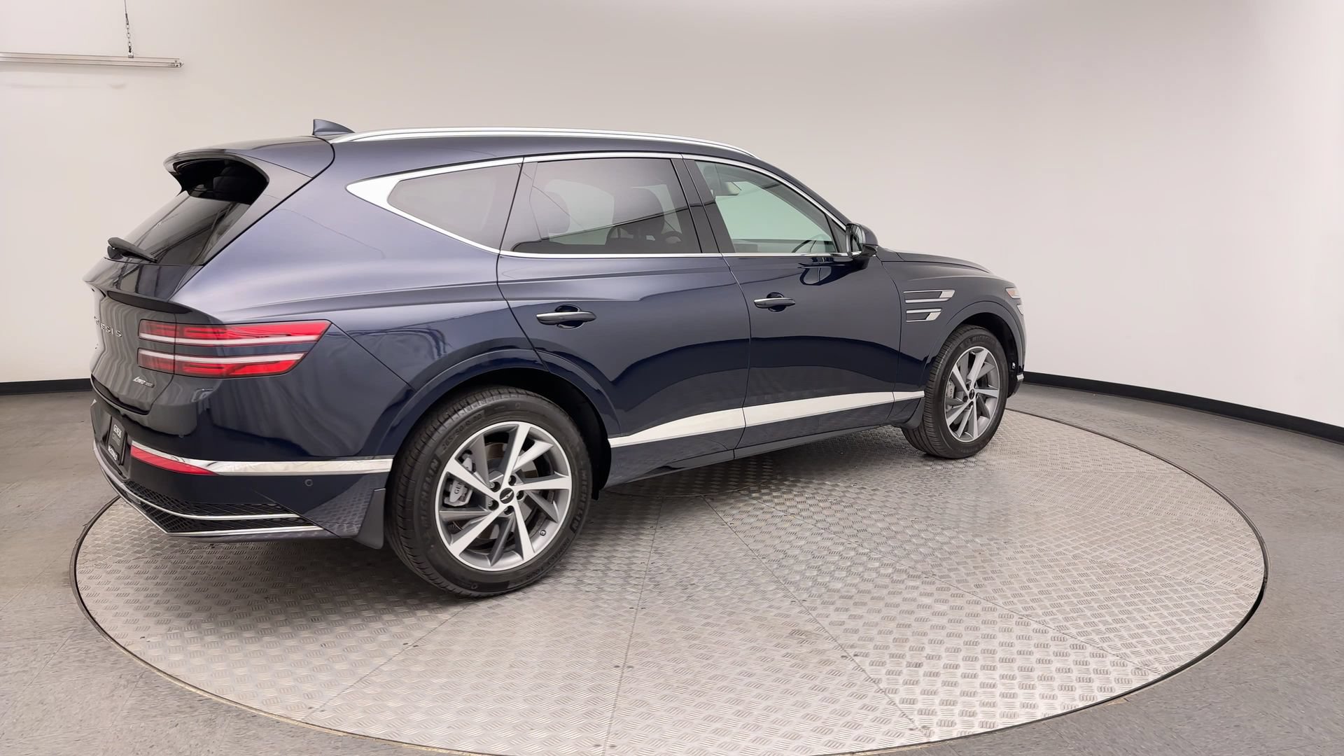 Certified 2026 Genesis GV80 3.5T Advanced AWD/4WD image 2