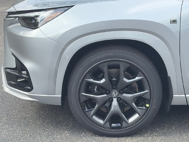 New 2026 Lexus TX 500h AWD w/ Technology Package image 8