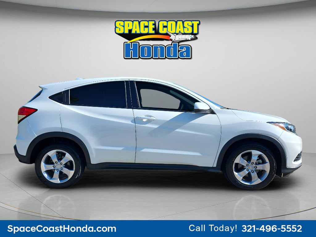 Certified 2022 Honda HR-V LX image 2