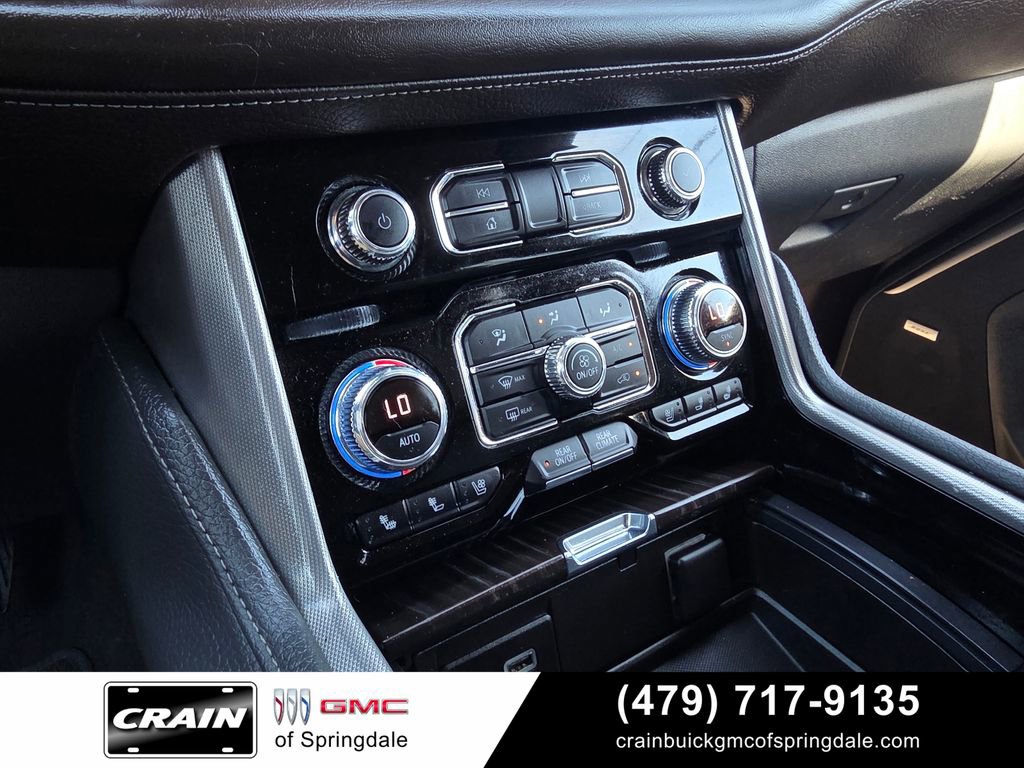 Used 2021 GMC Yukon Denali w/ Denali Premium Package AWD/4WD image 18