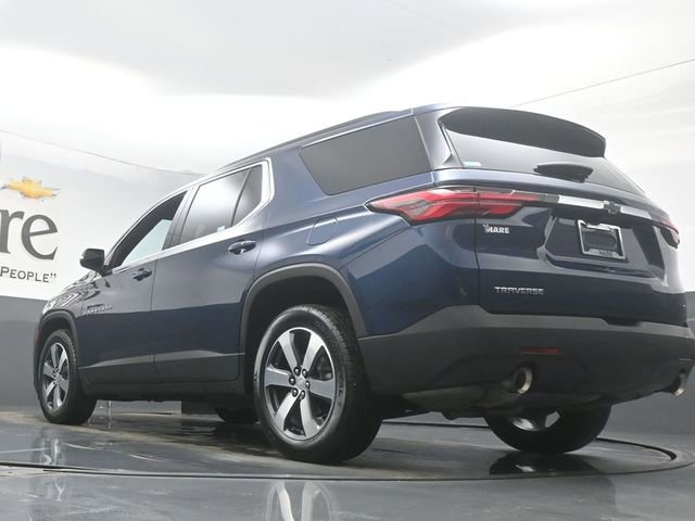 Used 2023 Chevrolet Traverse LT w/ LT Premium Package image 5