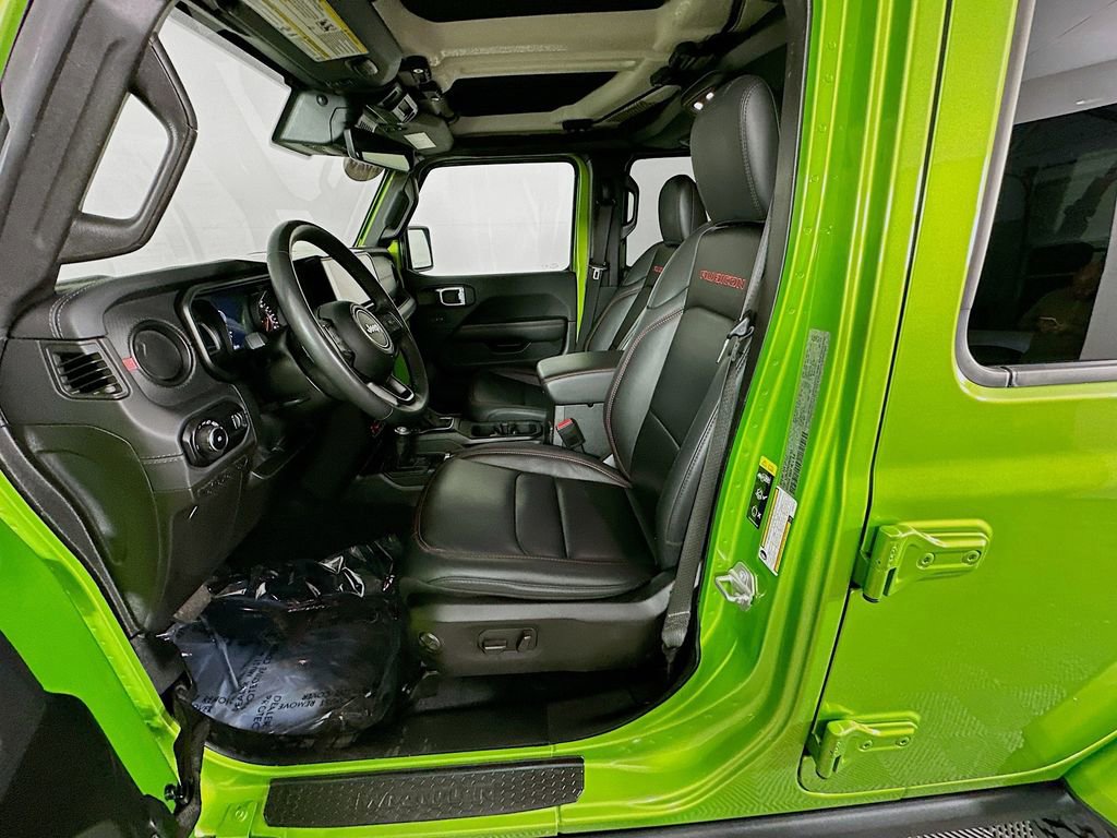 Used 2025 Jeep Wrangler Unlimited Rubicon image 28