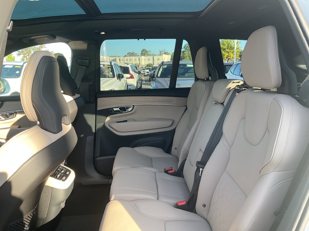 New 2027 Volvo XC90 B6 Plus AWD/4WD image 14