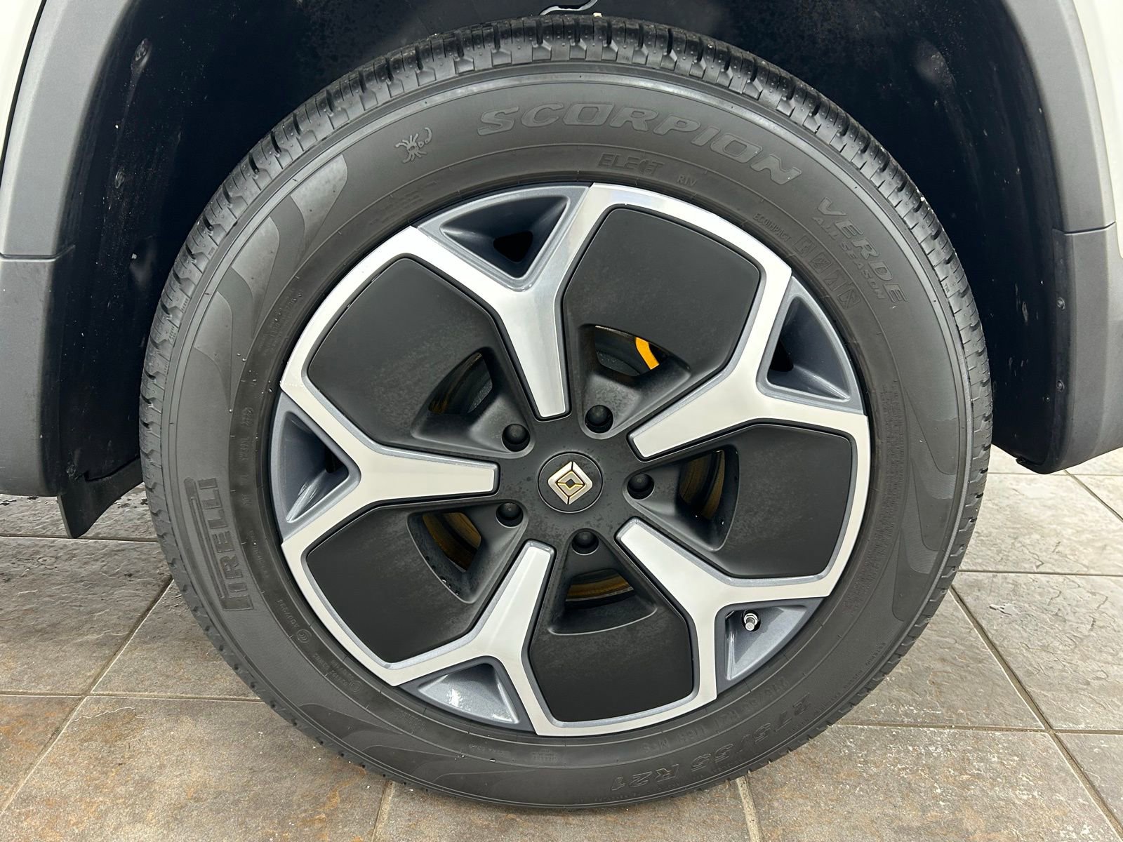 Used 2022 Rivian R1T Adventure image 34