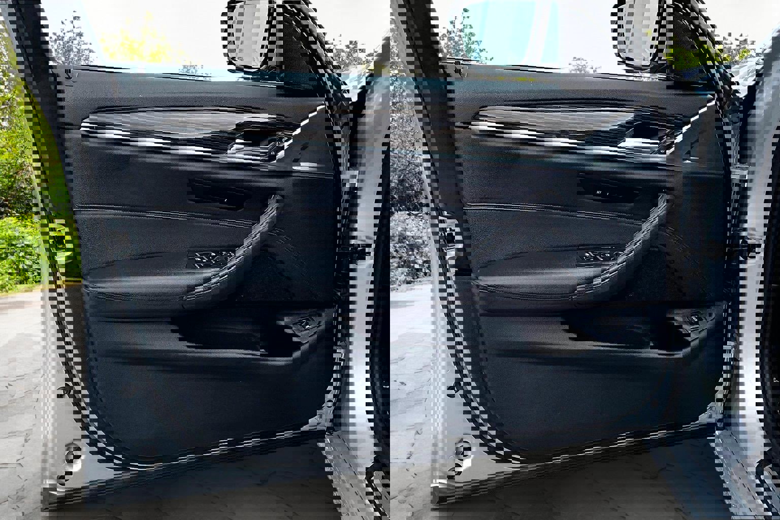 Used 2019 BMW 530i xDrive w/ Convenience Package image 23