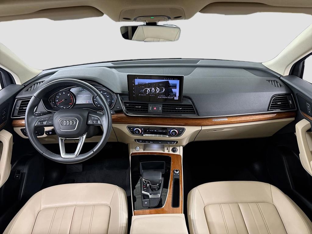 Certified 2023 Audi Q5 2.0T Premium w/ Convenience Package image 9