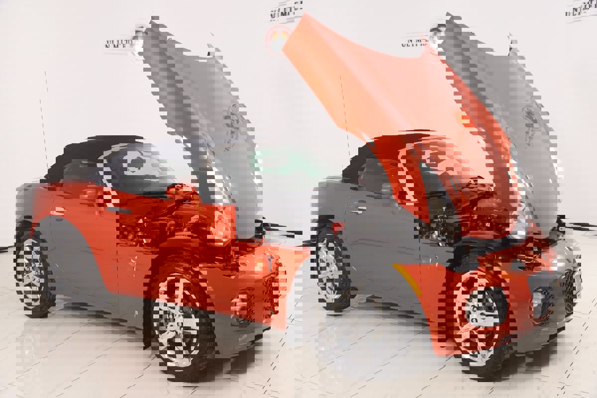 Used 2008 Pontiac Solstice GXP w/ Premium Package image 17