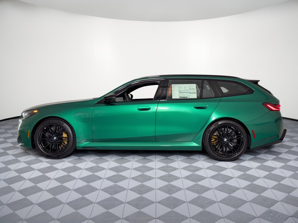 New 2027 BMW M5 Touring AWD/4WD image 2