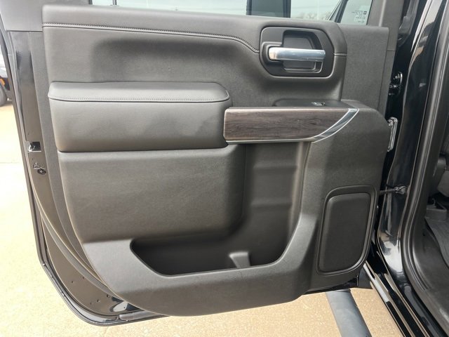 Used 2022 Chevrolet Silverado 3500 LTZ image 38