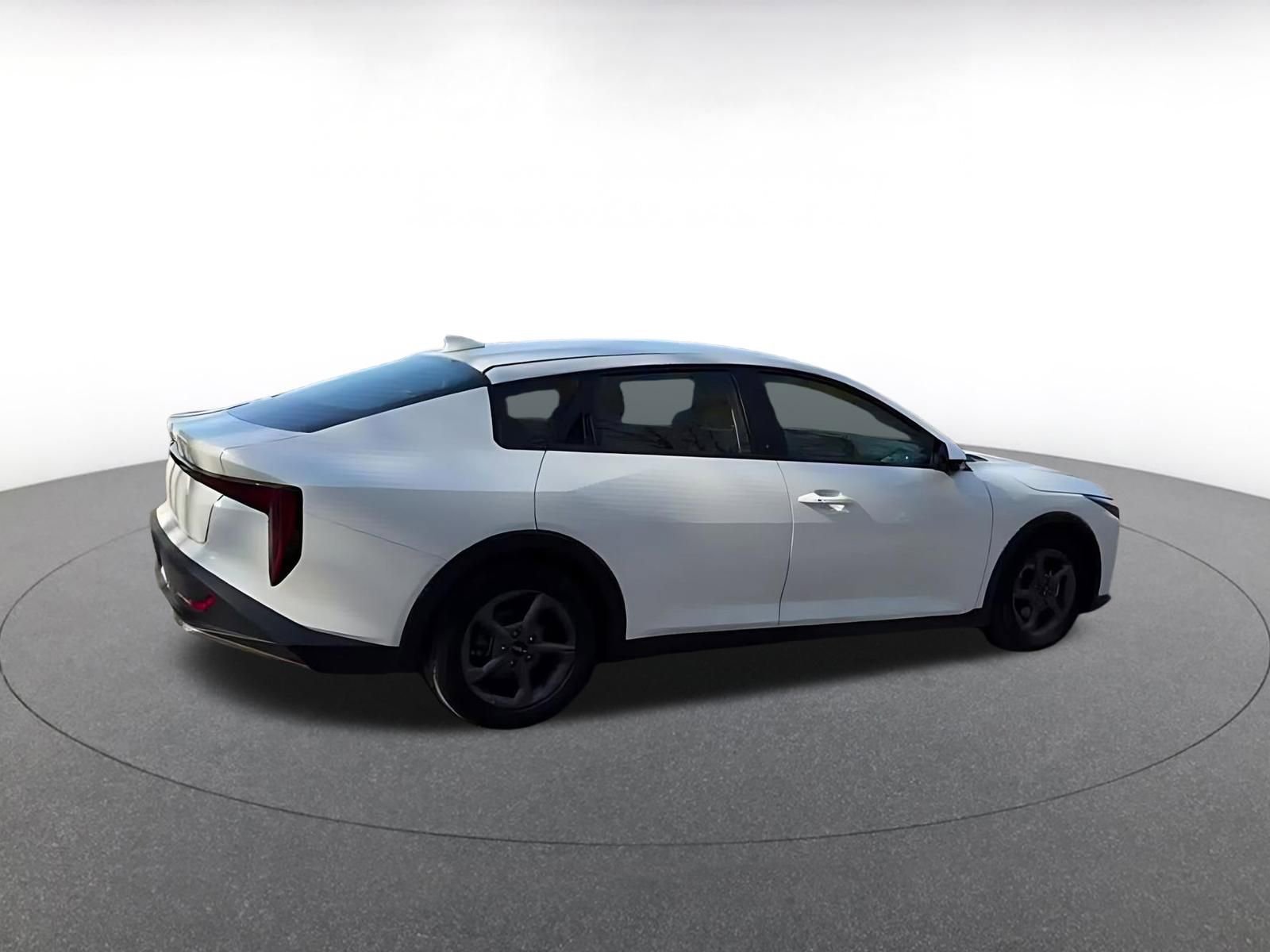 Used 2025 Kia K4 FWD image 14