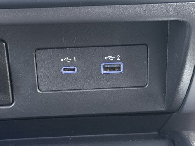 Used 2024 Nissan Titan SV w/ SV Convenience Package RWD image 21