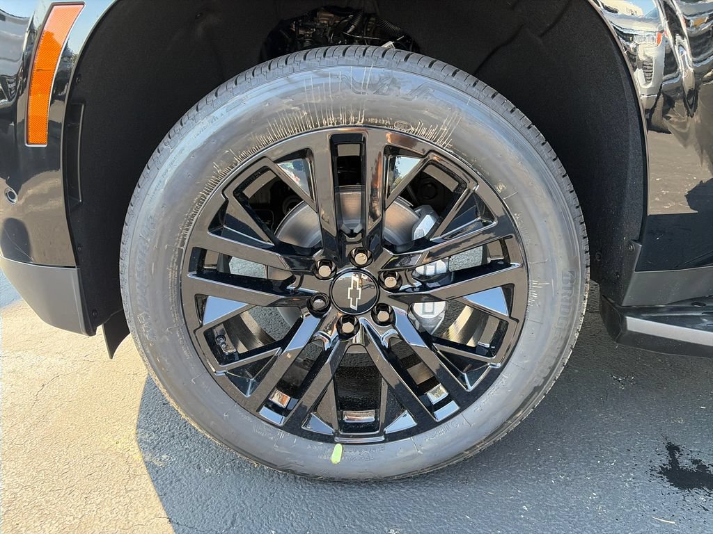 New 2026 Chevrolet Suburban Premier AWD/4WD image 29