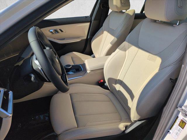 Used 2025 BMW 330i Sedan w/ Convenience Package RWD image 17