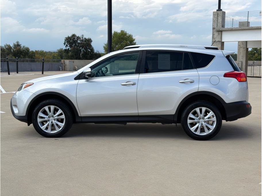 Used 2015 Toyota RAV4 Limited AWD/4WD image 4