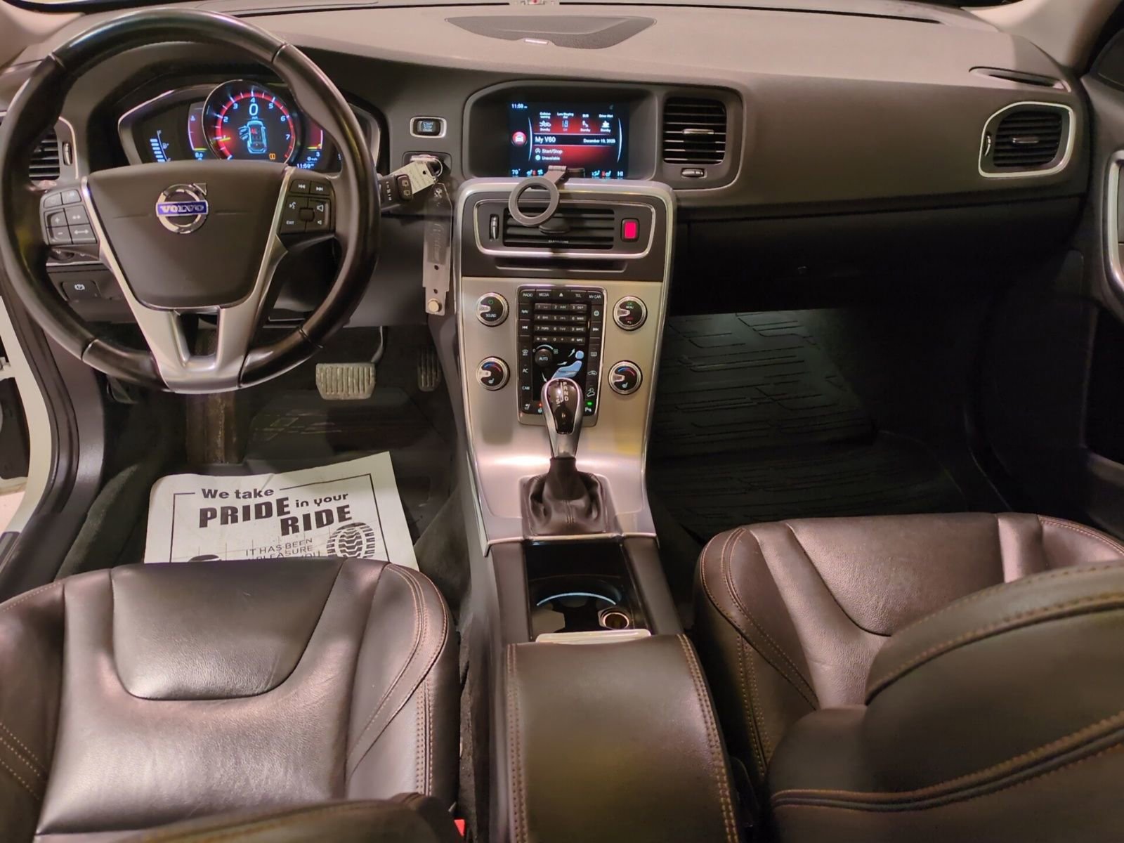 Used 2017 Volvo V60 T5 Cross Country Platinum w/ Climate Package image 16